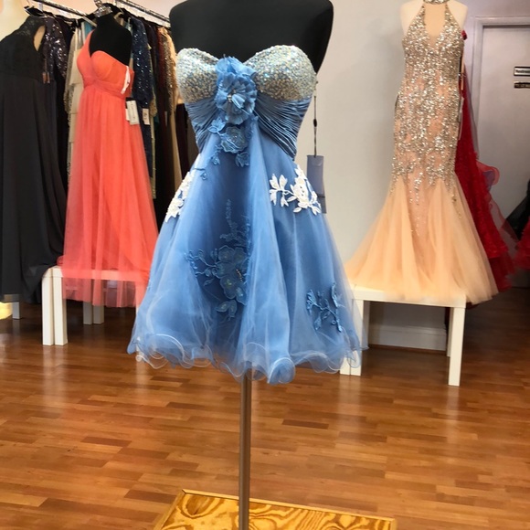 White-blue sparkle dress with floral design, sequins - Picture 1 of 8